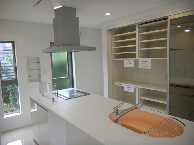 キッチン　収納